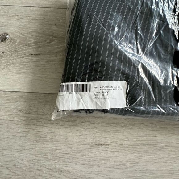 ASOS Design Pull On Pants in Black Stripe US 14 NWT IN PACKAGING - Picture 6 of 7